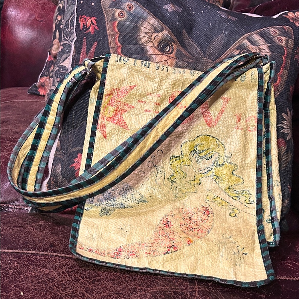 Vintage Mermaid Print yellow Shoulder Bag
